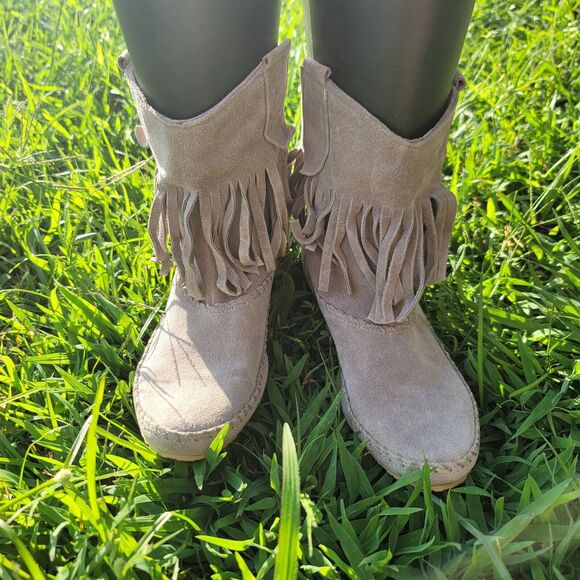 Sundance Beige Suede Fringe Ankle Boot Womens Size EU 38/US 8 - Picture 8 of 8